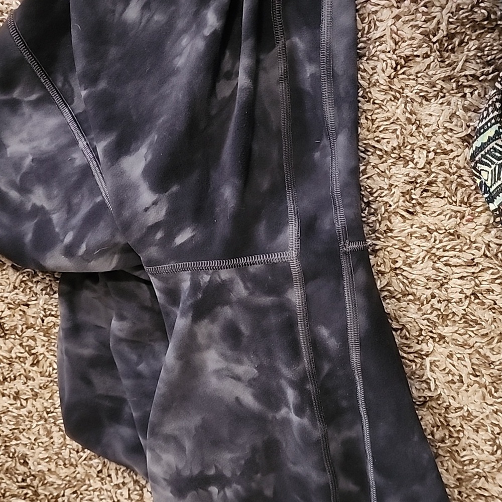 Lululemon Athletica Align High Rise Black and Gray Bike Shorts - Picture 6 of 6